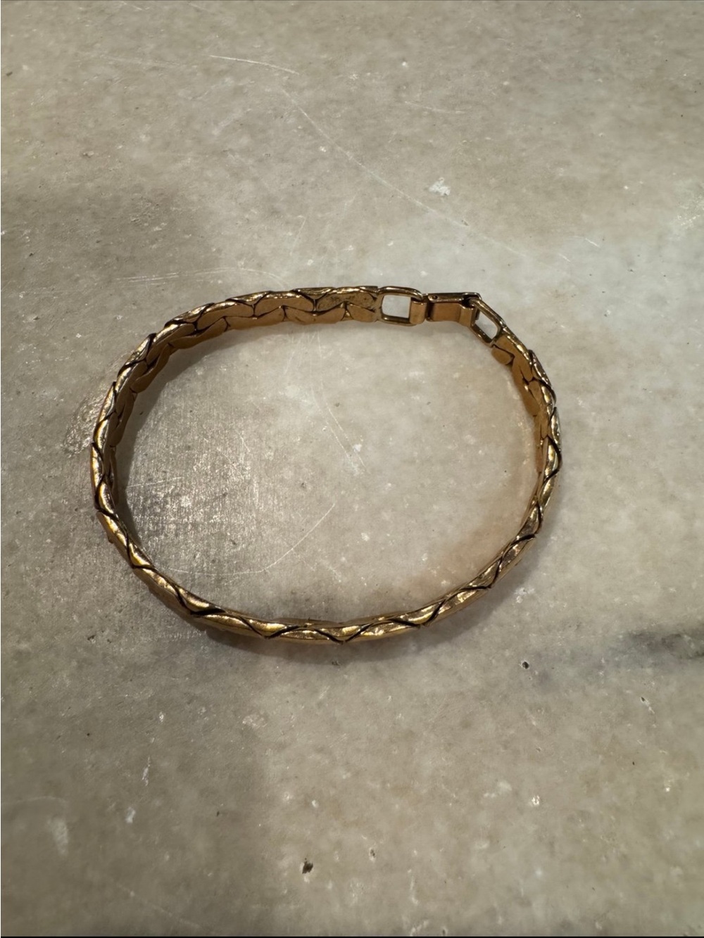 Gold Twisted Link Women's Bracelet